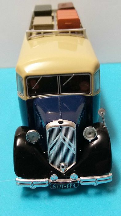 Citroen T45 Coach France: Miniatura de coleção Hachette/IXO esc 1/43