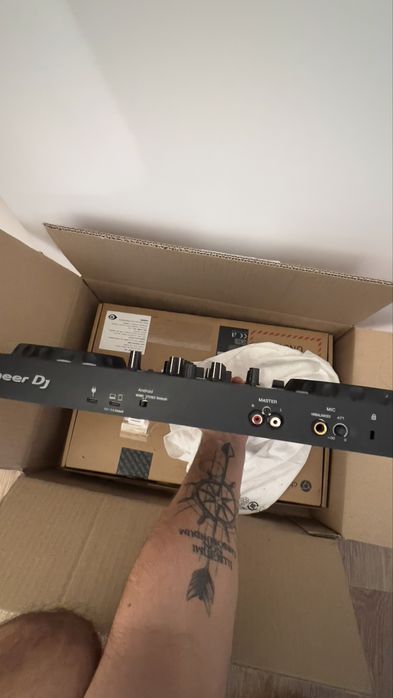 DDJ Flx 4 (boa condição)