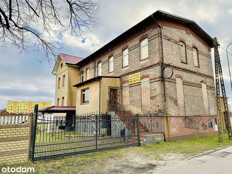Budynek w centrum Lęborka - budynek usługowy