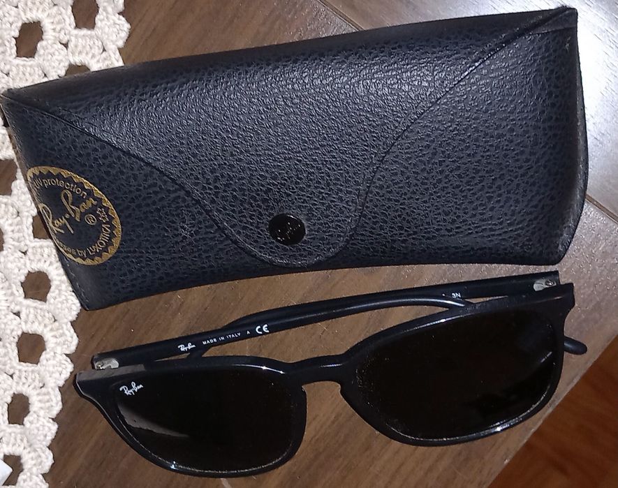 Óculos  Ray- Ban novos