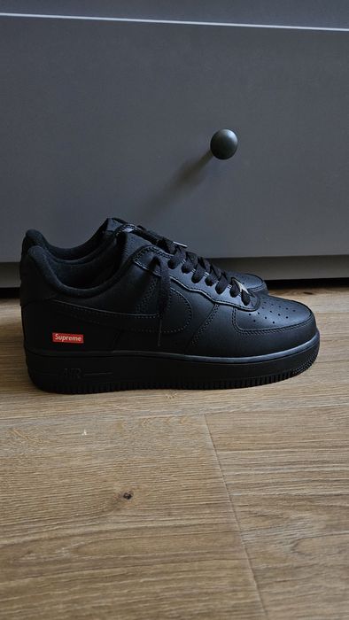 Nike Air Force 1 x Supreme Black