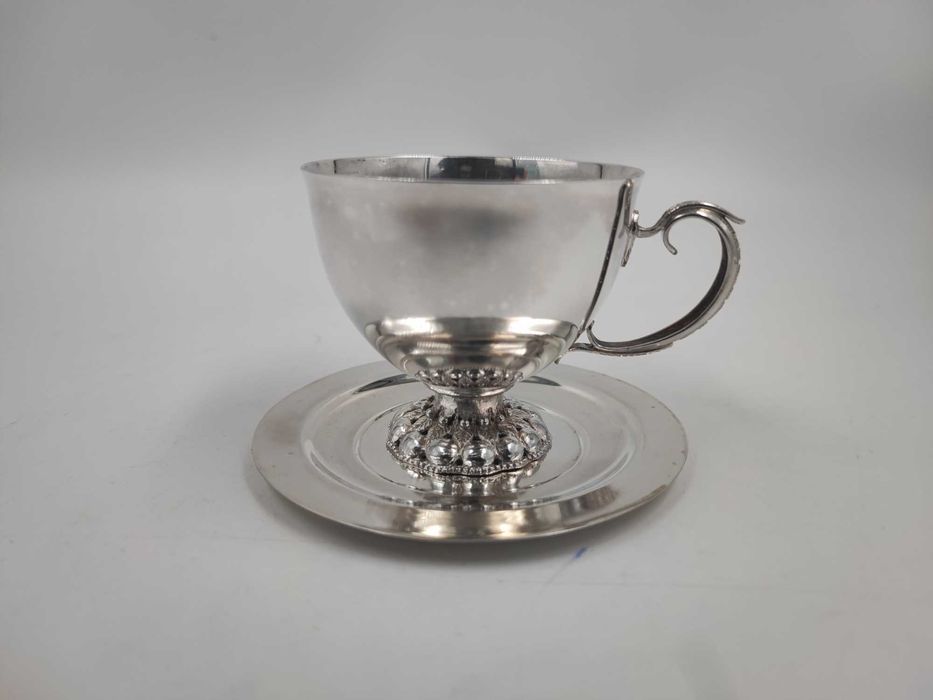 Срібна кавова пара на ажурній ножці, об'єм 100 мл ; ХЮЗ, Україна