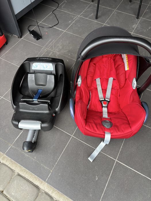Maxi Cosi Cabriofix + baza ISOFIX