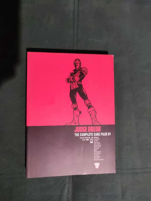 Judge Dredd: The Complete Case Files 01 JOHN WAGNER