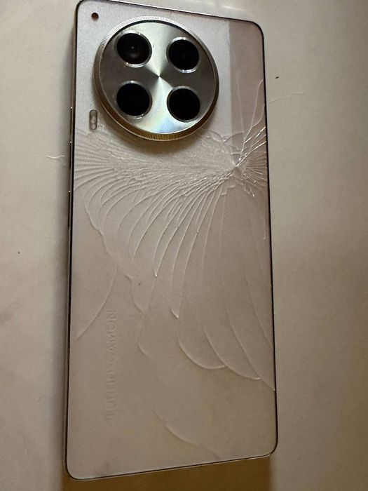 Продам Техно Camon 30