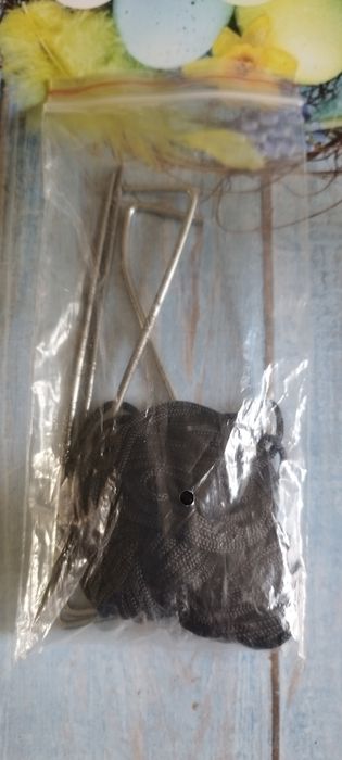 Śledzie do namiotu oraz sznurek