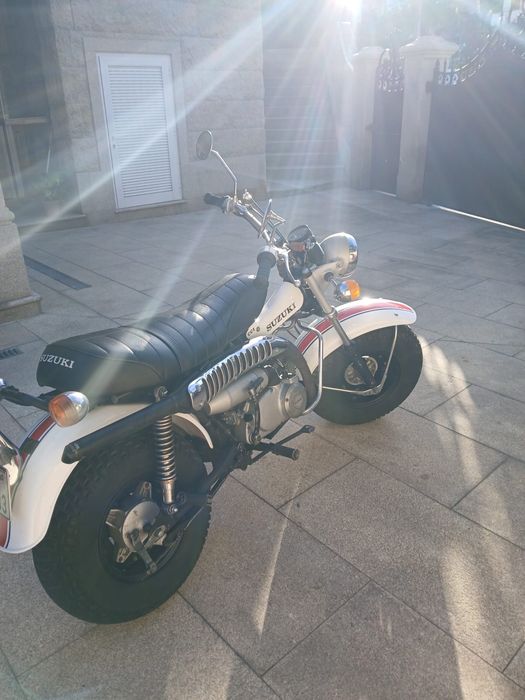 Suzuki RV90 como nova