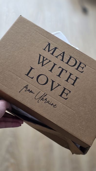 Продам стильні замшеві кеди (кросівки)