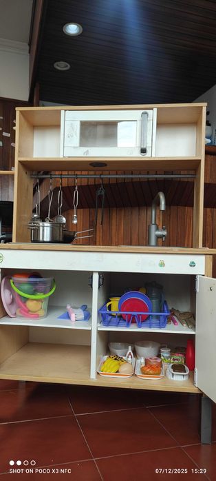 Cozinha Ikea de madeira