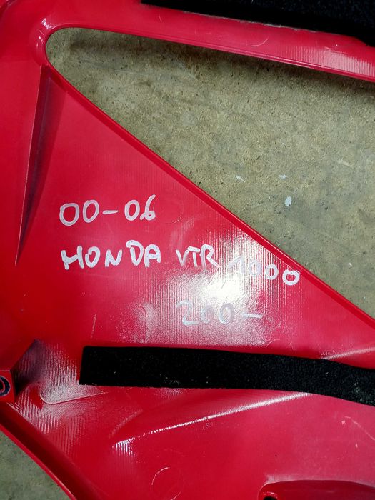 Honda VTR 1000 owiewka boczna oryginał 00-06