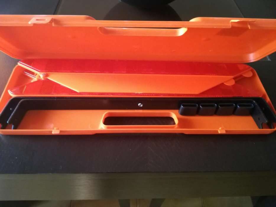 Novo triângulo para camião/carro