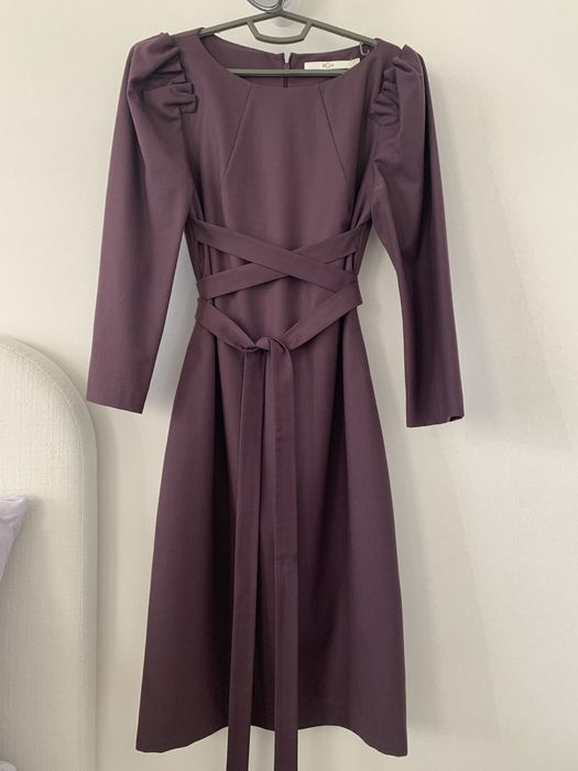 Сукня вовняна силуетна  bgn, р. 36