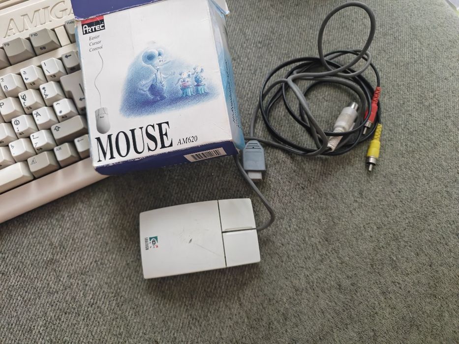 Commodore Amiga a600hd super stan dyskietki myszka