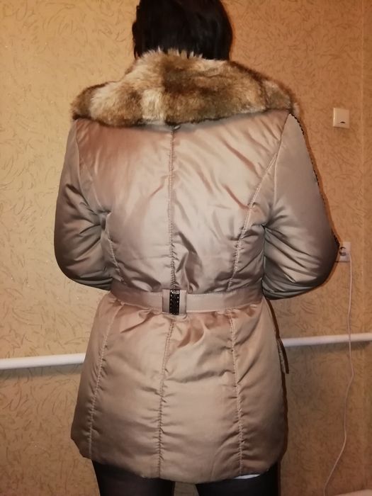 Куртка с меховым воротником