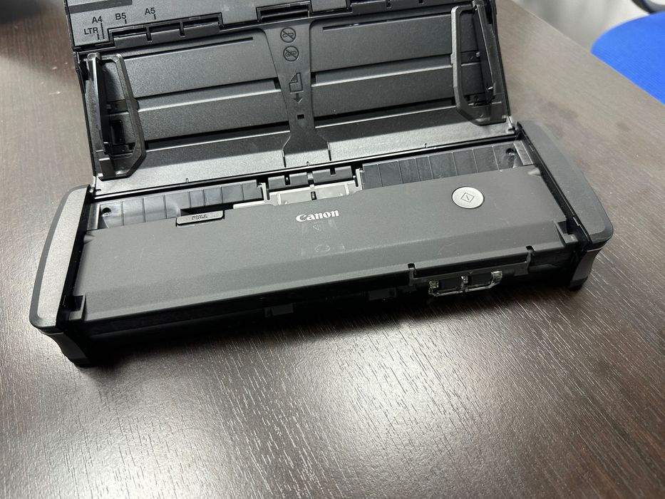 Canon imageFORMULA P-215II портативний сканер з USB живленням