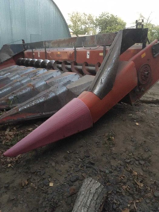 Продам жатку кукурудзяну Case 1083