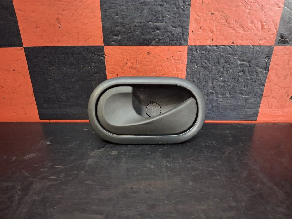 Puxador interior porta frente esquerdo RENAULT Master III Chassis (EV/