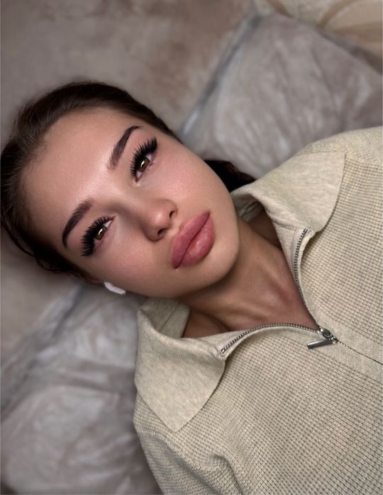 Нарощення вій від 500 грн