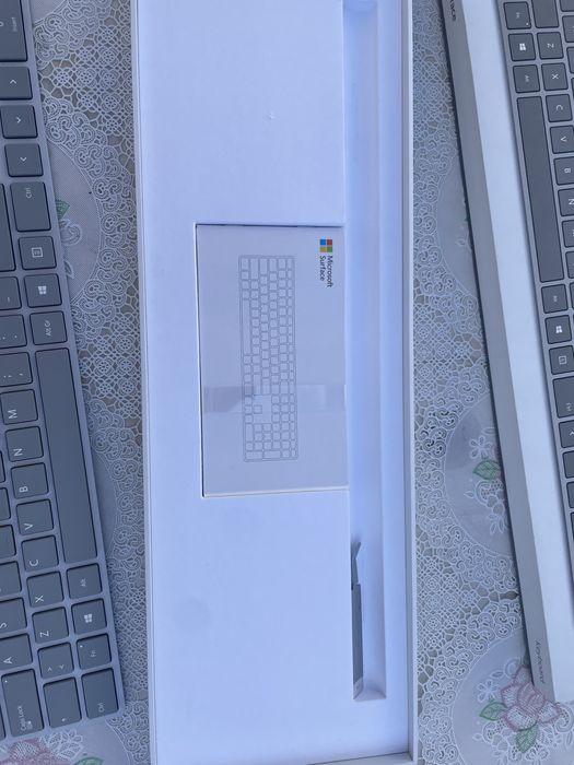 Teclado Microsoft Surface Keyboard