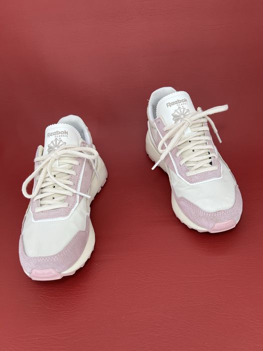Кросівки жіночі 38.5р. Reebok Classic Leather Legacy AZ