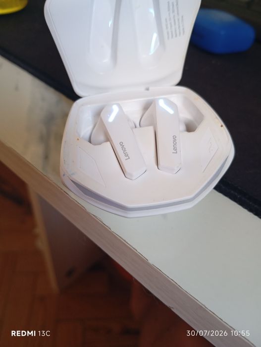 Airpods que brilham (Lenovo)