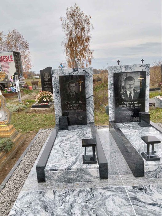 Памятники гранітні