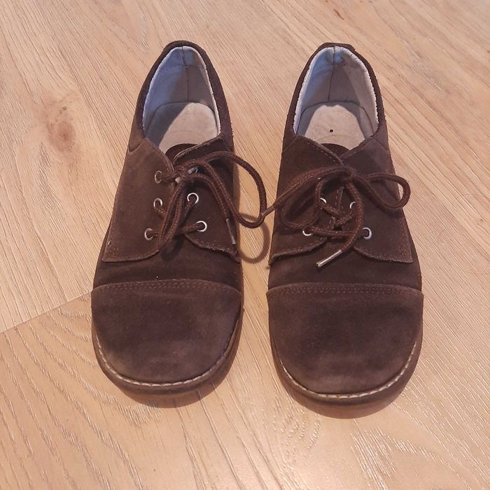 Sapatos em Camurça Castanho  T.31