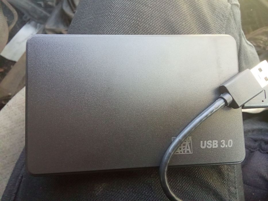 Внешний диск HDD 1 tb