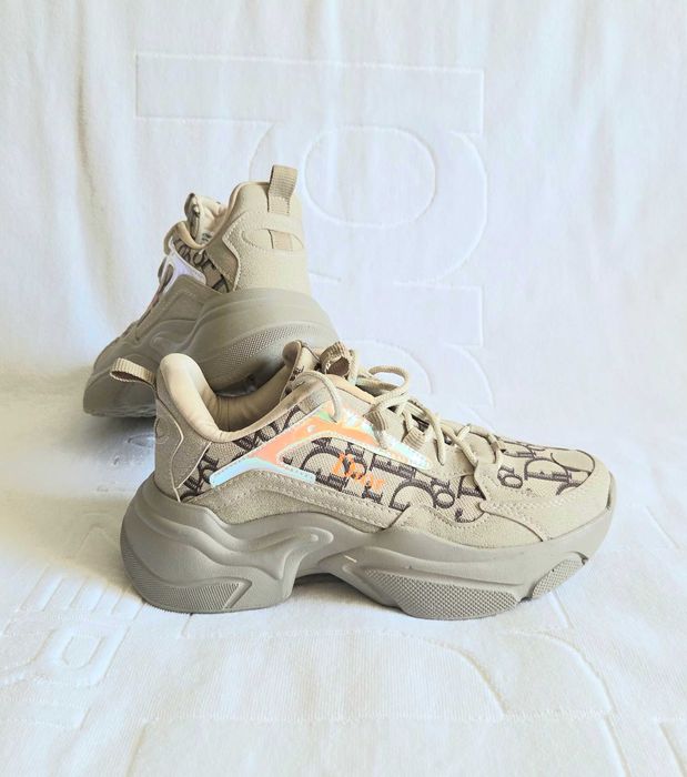 Buty sneakersy damskie na grubej podeszwie beżowe 39