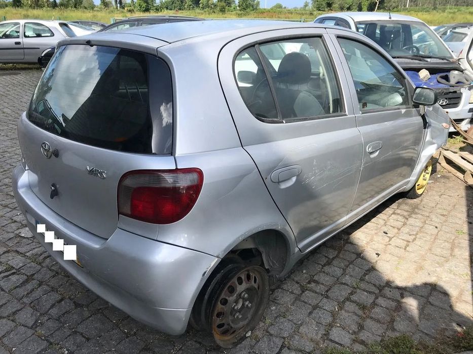 Toyota Yaris 1.0cc 5P 2000 - Para Peças