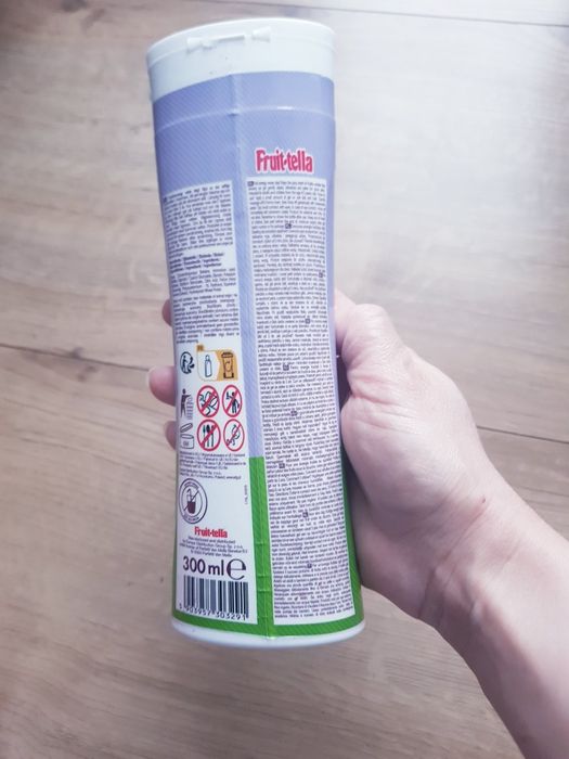 Nowy żel szampon 2 w 1 pod prysznic marki Fruit Tella 300ml