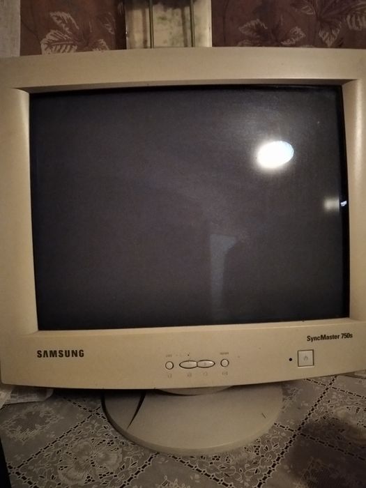 Монитор  Samsung