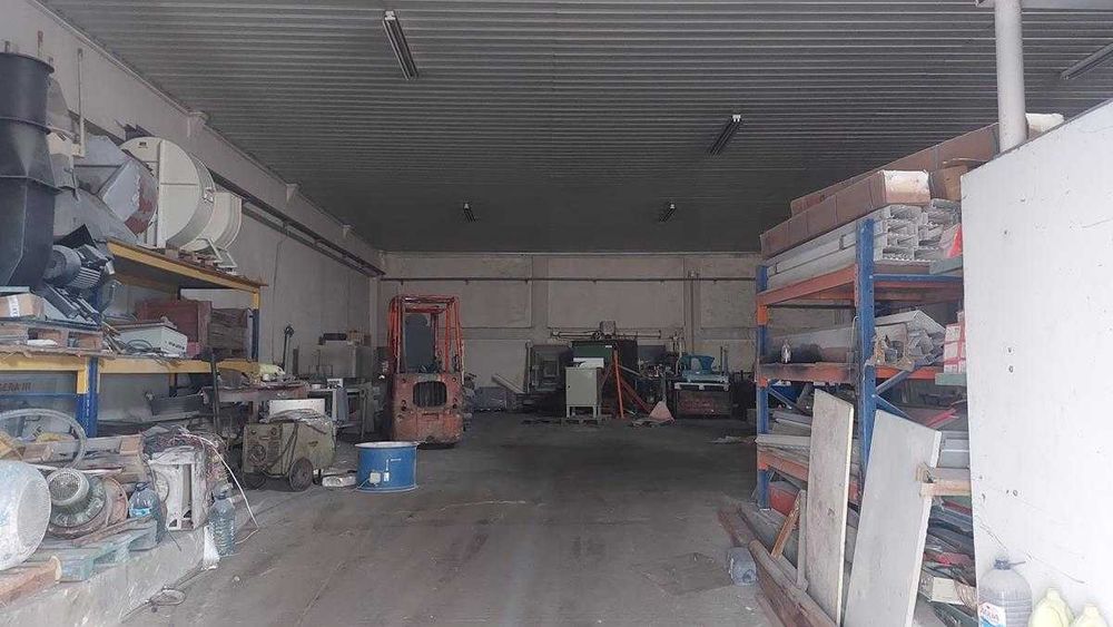 Complexo comercial e industrial (armazéns)