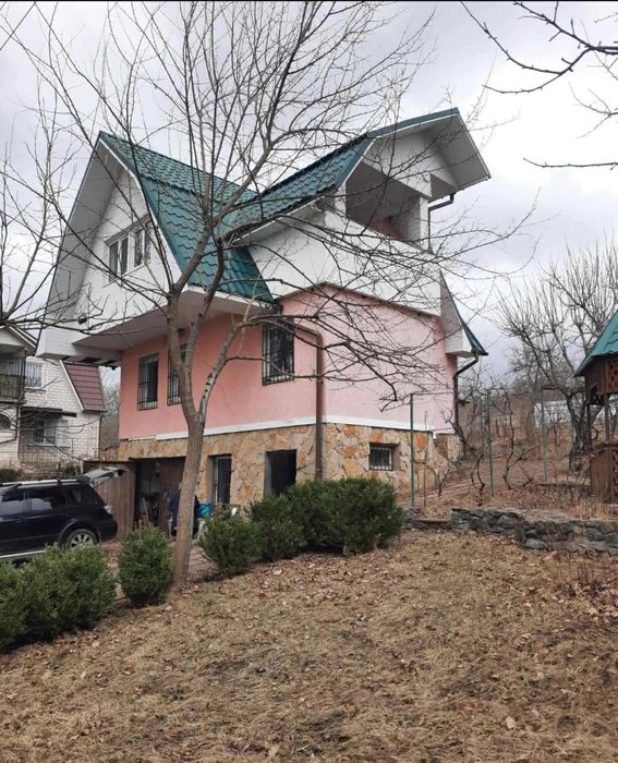 (7) Продаж 2 поверхового будинку в с. Лопатинці 2590