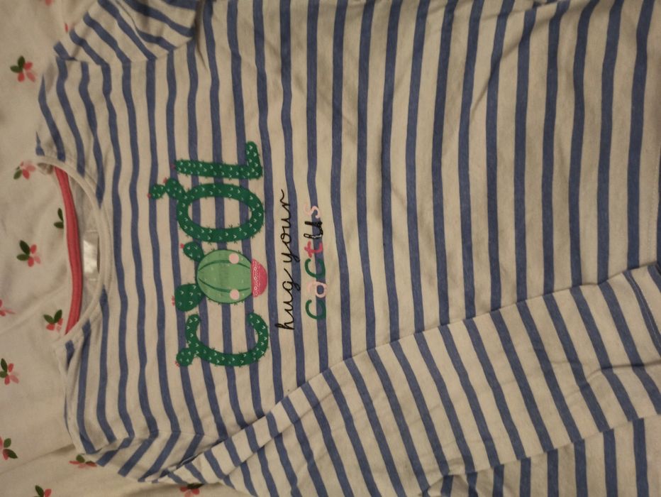 Bluzki dla blizniaczek