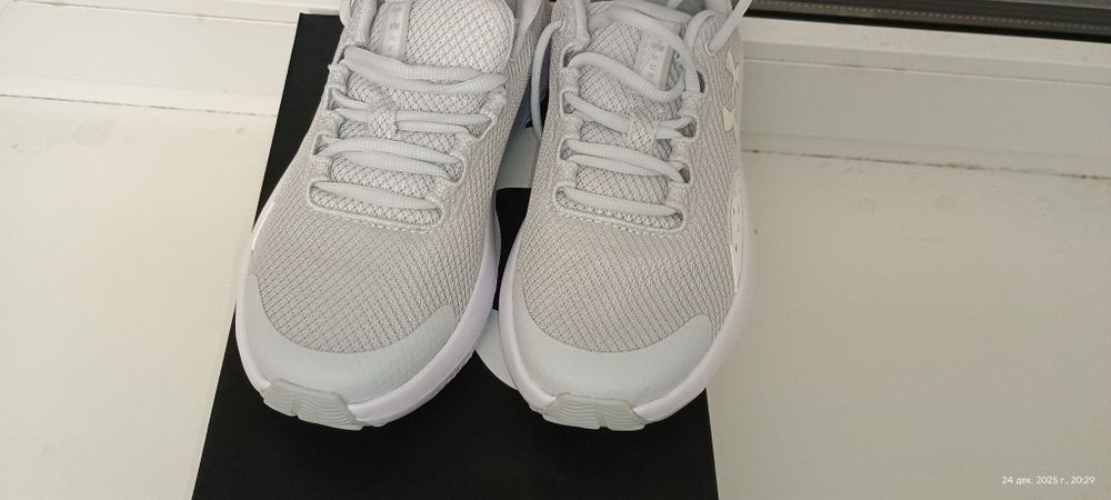 Ander Armour Подростковые кроссовки 38р. (24 см.) Оригинал!!! Новые!!!