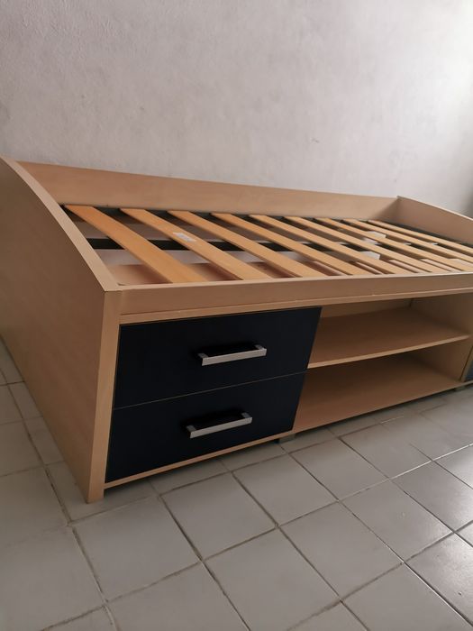 Cama Solteiro c/Estrado e Colchão (90 cm X 200 cm)