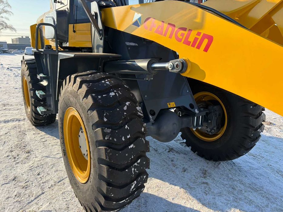 Фронтальний навантажувач погрузчик CHANGLIN 936H аналог  Komatsu