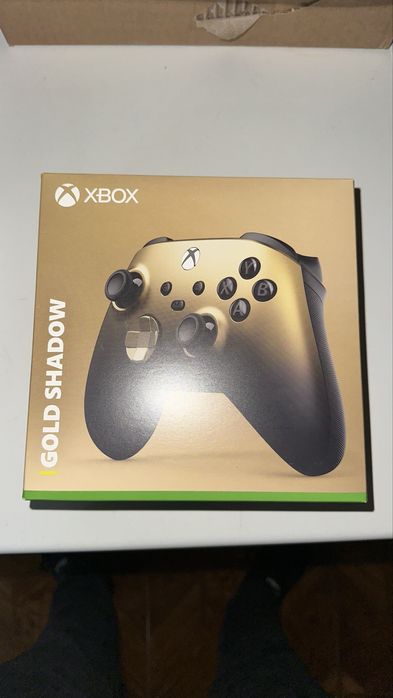 Comando xbox series x s starfield lunar shift gold shadow