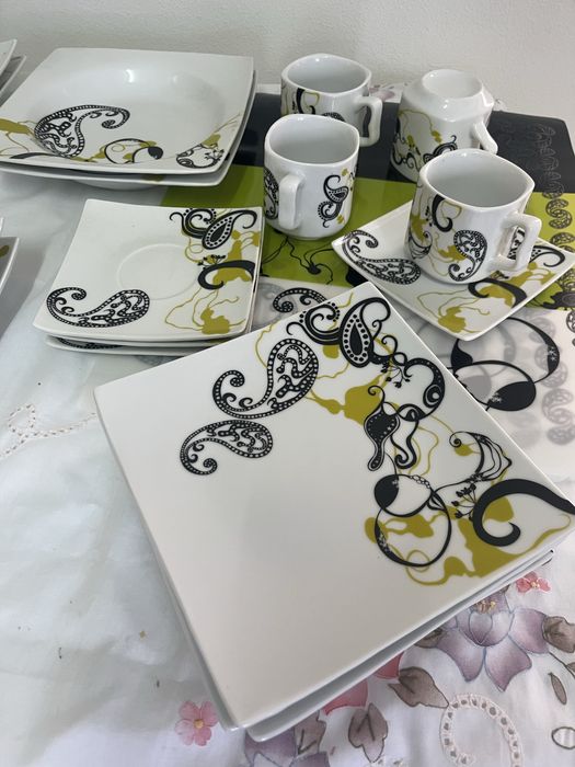 Conjunto de mesa Completo Novo