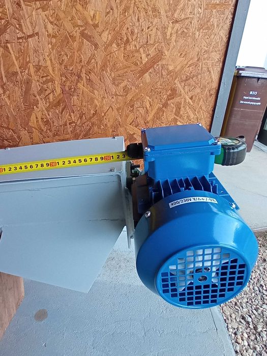 Podajnik Ślimakowy zrębka trociny