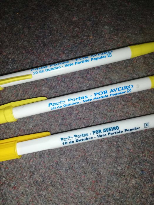 Três canetas CDS PP, anos 90