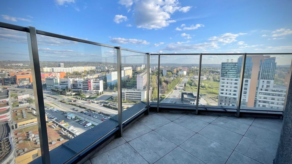 Wynajmę mieszkanie - CAPITAL TOWERS - UMEBLOWANE! BALKON! 16 piętro!