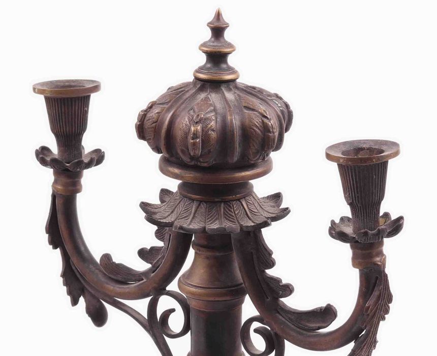 Candelabro antigo em bronze