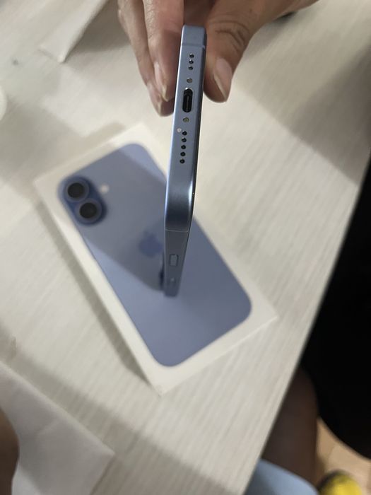 Iphone 17 (semi novo)