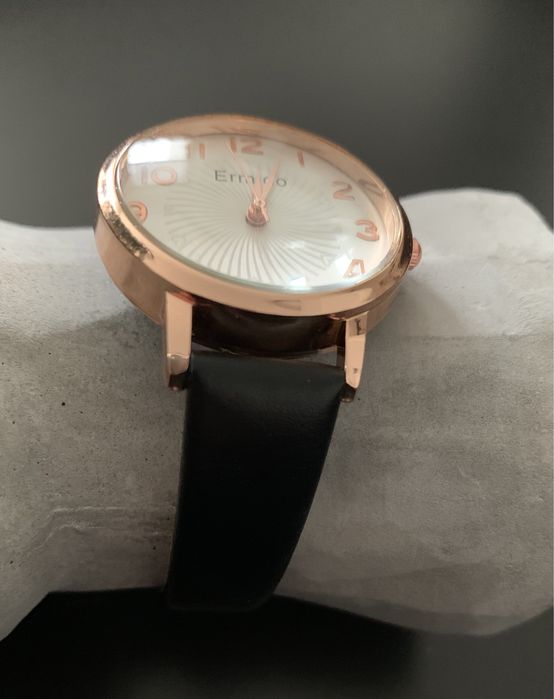 Czarny zegarek damski