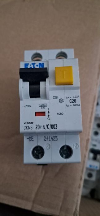 Wylącznik róznicowoprądowy z czlonem nadprądowym