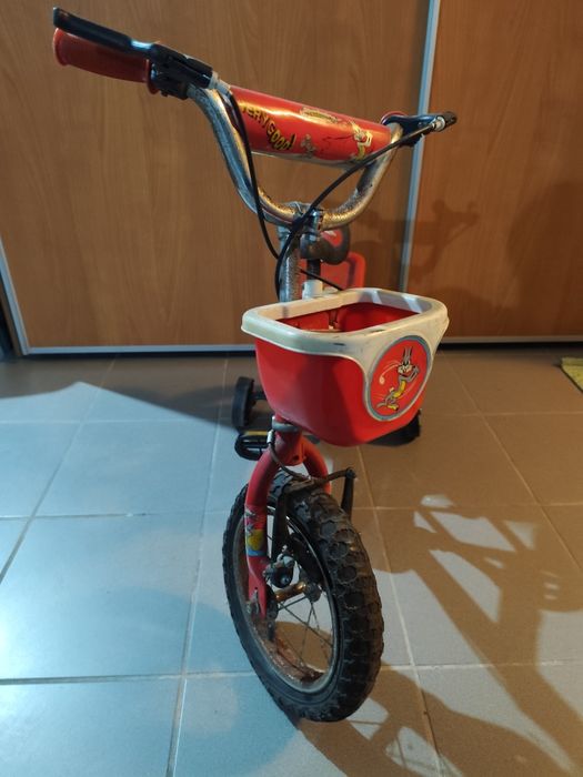 Bicicleta criança para desocupar