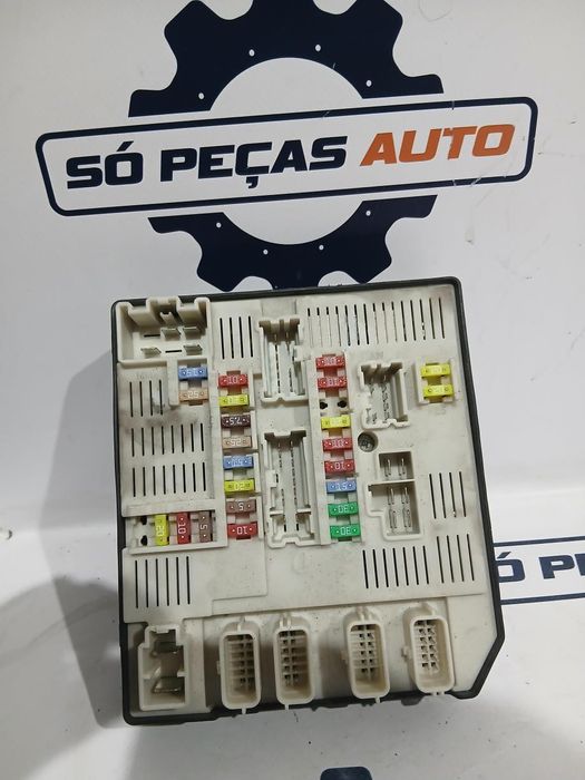CAIXA FUSÍVEIS - BSM RENAULT MEGANE 3 DYNAMIQUE 1.5DCI 2008-2011, REF