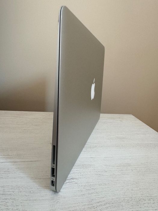 MacBook Air 2017 A1466 на запчастини